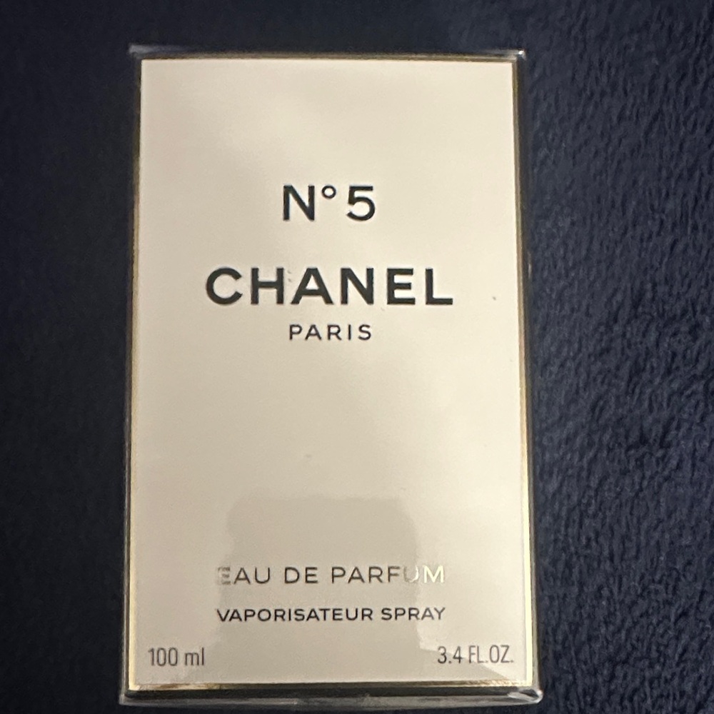 CHANEL N°5 Eau de Parfum 100ml - Classic Elegance